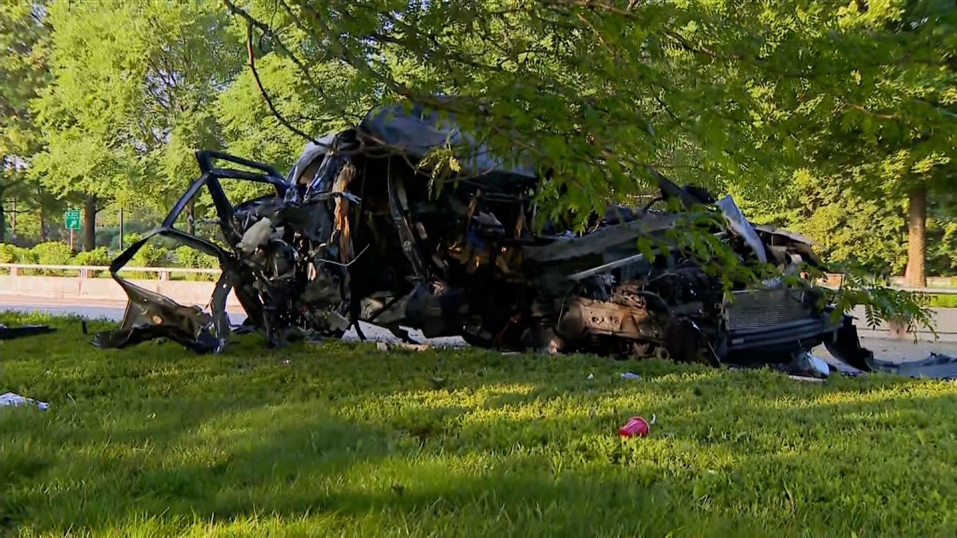 1 Dead, More Than 20 Hurt After SUV Driving The Wrong Way Rams Into A ...