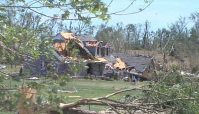 Tornado photo south of Marion
