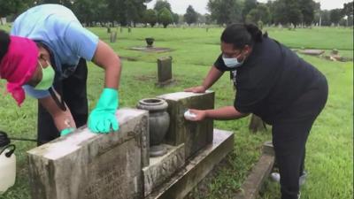 oak-grove-cemetery-cleanup