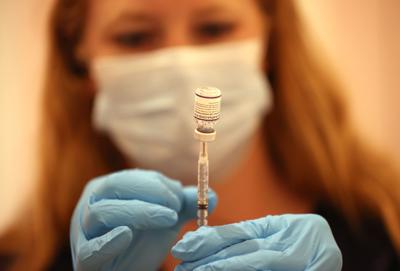The US is turning a corner in its fight against Covid-19, Fauci says. But it's still too early to let our guard down