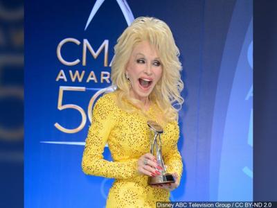 DOLLY PARTON