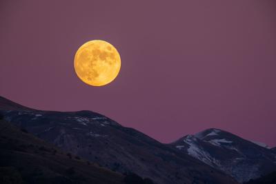 November’s full beaver moon will shine bright this weekend