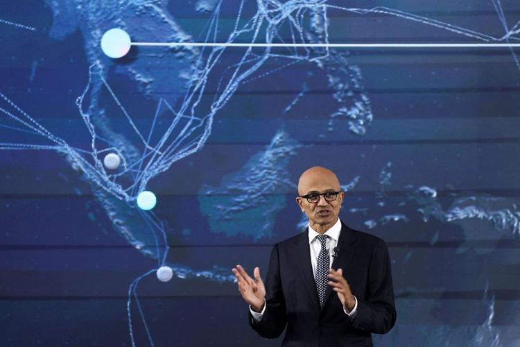 Microsoft thinks it found a way to make PCs relevant again