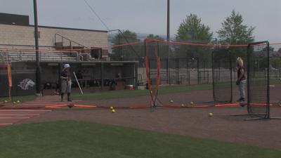 SIU SB leaves for Tempe