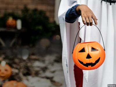 HALLOWEEN TRICK OR TREAT