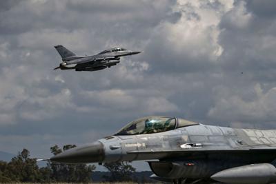 US will start training Ukrainian pilots to fly F-16s in October