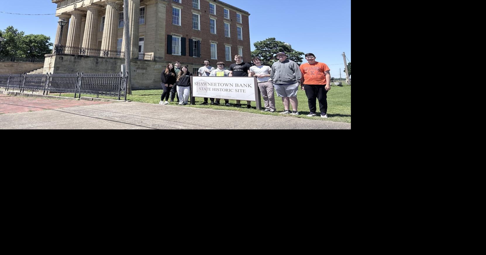 Eldorado High students tour Southern Illinois historical landmarks