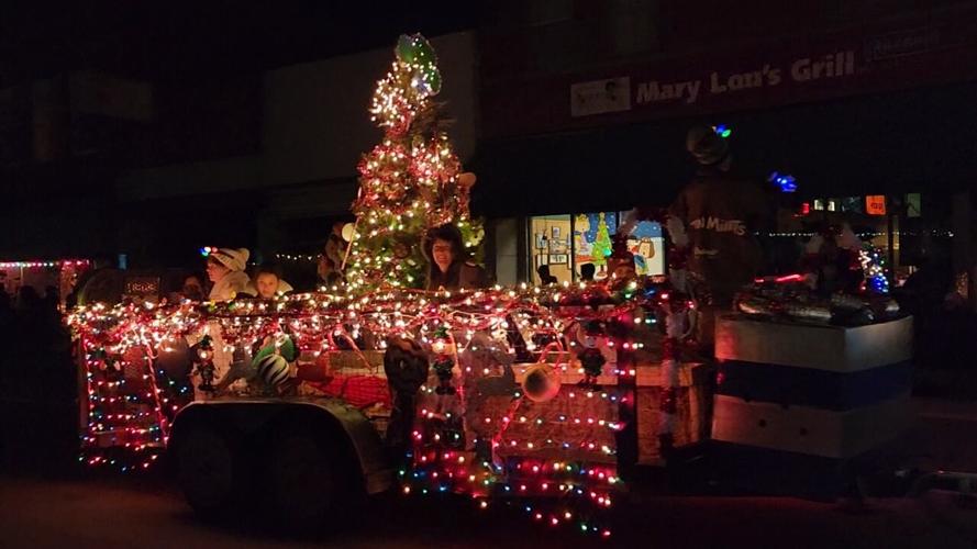 Carbondale Lights Fantastic Parade 2022