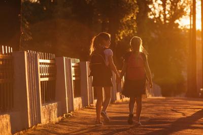What to know when your child starts school during a deadly heat wave