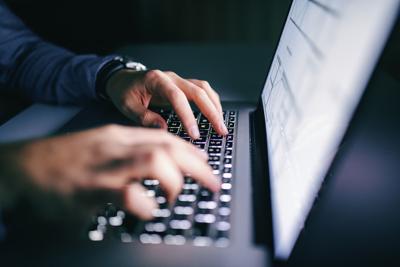 US braces for Russian cyberattacks as Ukraine conflict escalates. Here's how that might play out