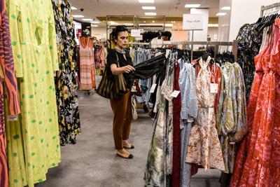 The US economy grew stronger than expected in the second quarter, but consumers are pulling back