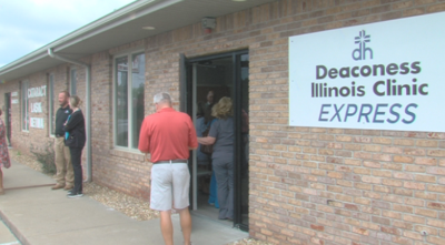 Local health care clinic host ribbon cutting