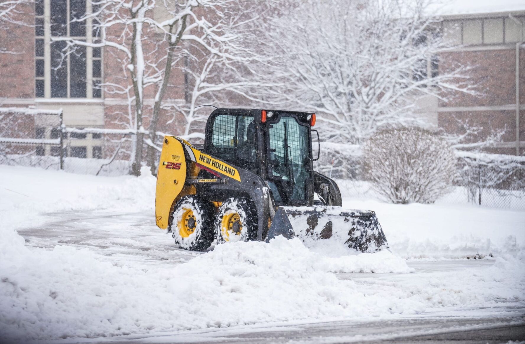 Snow storm threatens blizzard conditions and power outages in Northern Plains and Upper Midwest