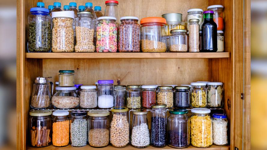 The Genius Storage Method That Dries Your Dishes At The Same Time