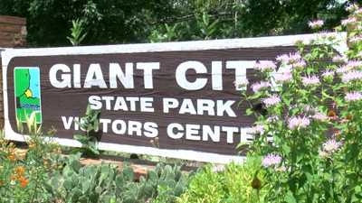 Giant City sign