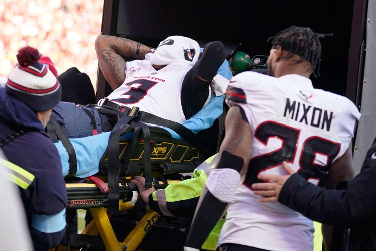 Chiefs dispatch Texans in game marred by gruesome injury; Ravens clinch playoff berth