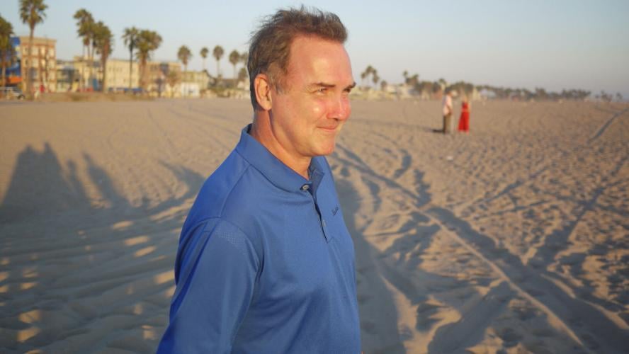 Norm Macdonald says goodbye in a Netflix special, with a little help from his friends