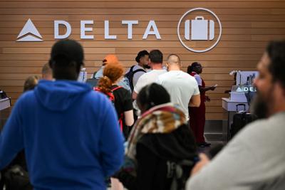 Delta reports a profit despite its service meltdown