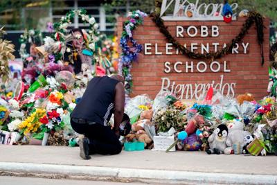 Senators look to announce initial agreement on guns as soon as Sunday