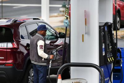 Oil tops $100: When will you see $4 a gallon gas in your state?