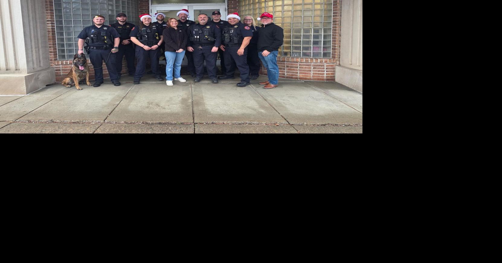 Herrin Police spread holiday cheer with gift cards, not tickets