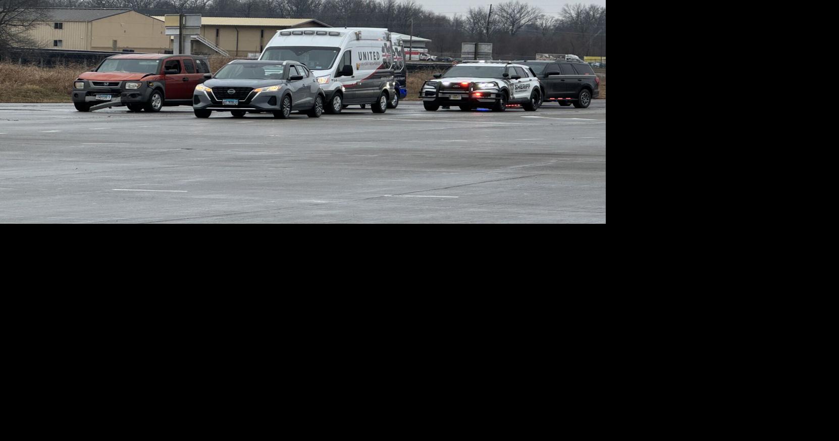 Two transported after crash in Williamson County