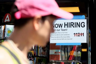 Latest jobless claims fall to 193,000, underscoring still-tight labor market