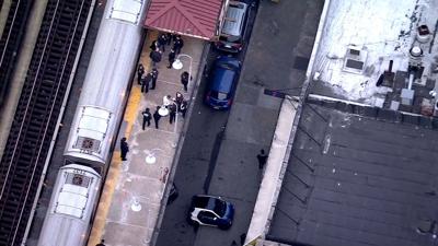 Two rival gangs clashed on New York subway train before shooting that left 1 dead, 5 injured, police say