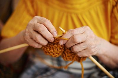 Making arts and crafts improves your mental health as much as having a job, scientists find