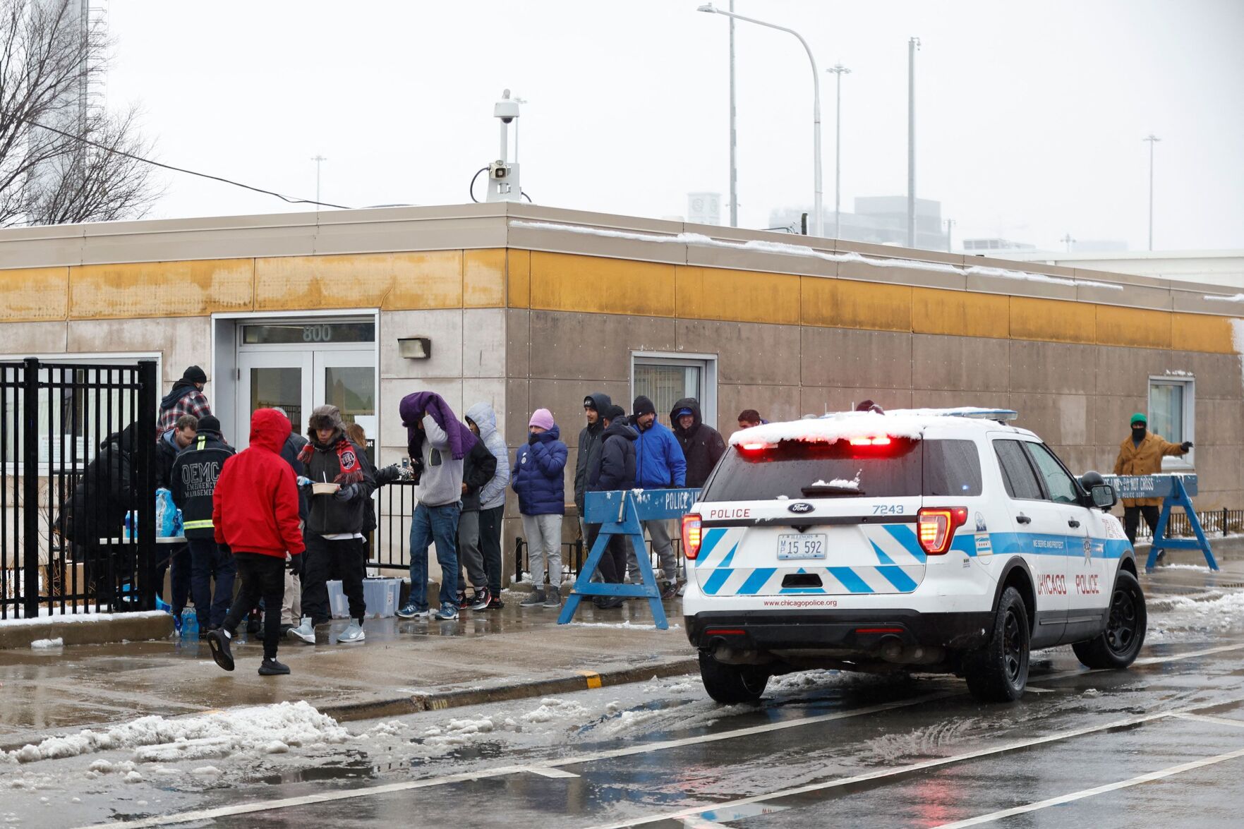 Chicago scrambles to shelter migrants in dangerous cold as Texas