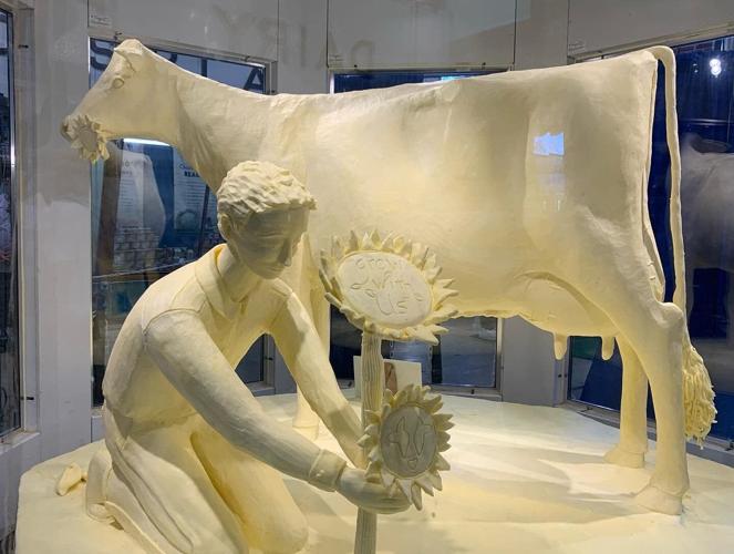 2022 Illinois State Fair Butter Cow unveiled | News | wsiltv.com