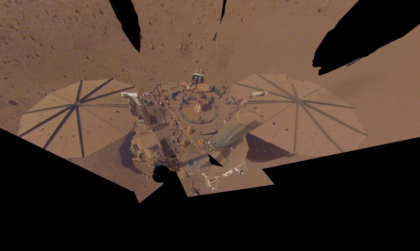 NASA mission detects first seismic waves traveling through the center of Mars