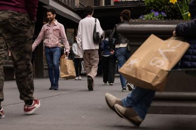 US retail sales rose in March for the second-straight month