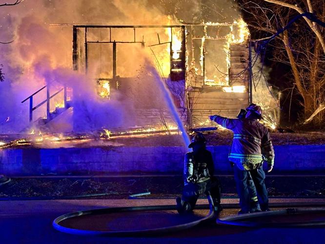 Carbondale fire 4