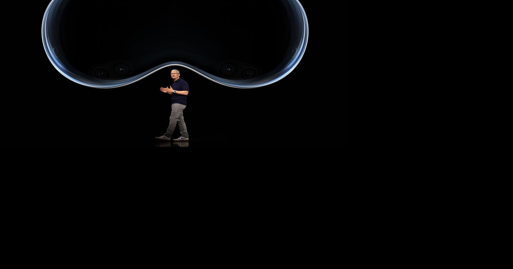 Tim Cook bets his legacy on augmented reality | Consumer Watch | wsiltv.com