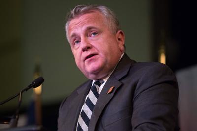 US ambassador to Russia leaves Moscow, will retire