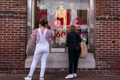 US retail sales rose in May