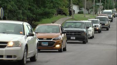 food-giveaway-sesser-aug-27
