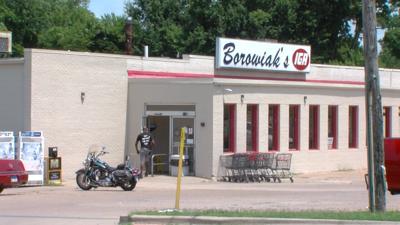 Borowiak's IGA announces closure of Carterville store