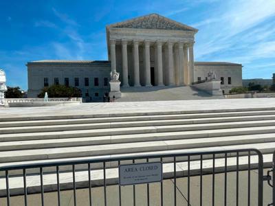 Man dies after setting himself on fire at Supreme Court plaza