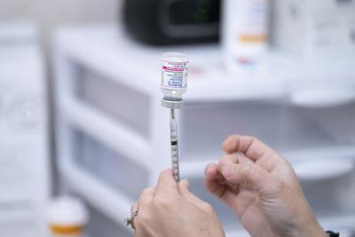 Covid-19 vaccinations begin for US children under 5