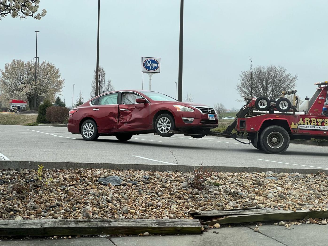 Carbondale Police investigate crash on North Giant City Road, roadway back  open | Illinois | wsiltv.com