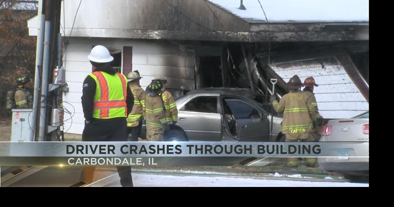 Vehicle crash closes Carbondale road Illinois
