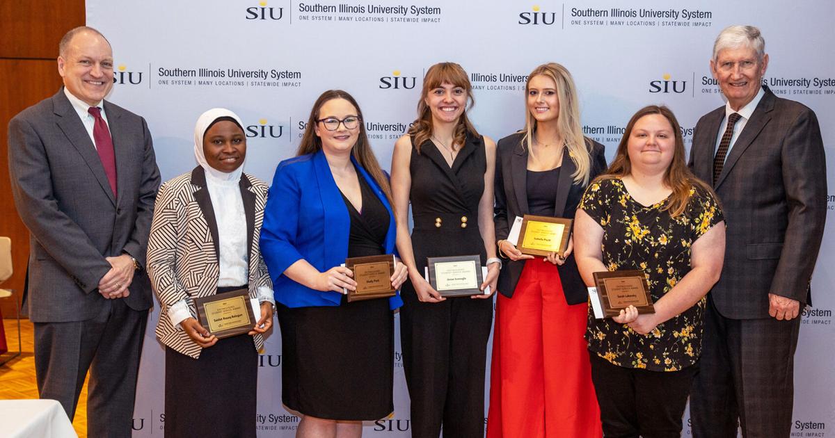 Huit personnes récompensées par le prix du service étudiant distingué du système SIU |  Éducation