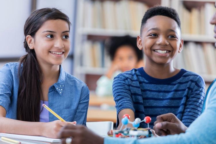 5 ways parents can shore up a middle schooler’s self-image