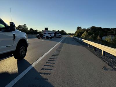 Manhunt underway after 5 people injured in Kentucky shooting near Interstate 75, officials say