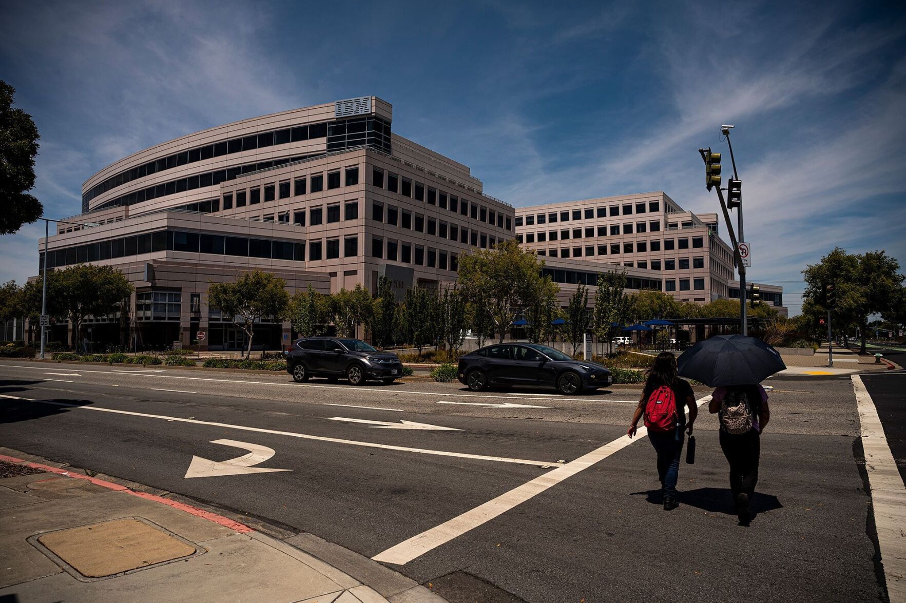 IBM tells managers to come to the office or leave their jobs