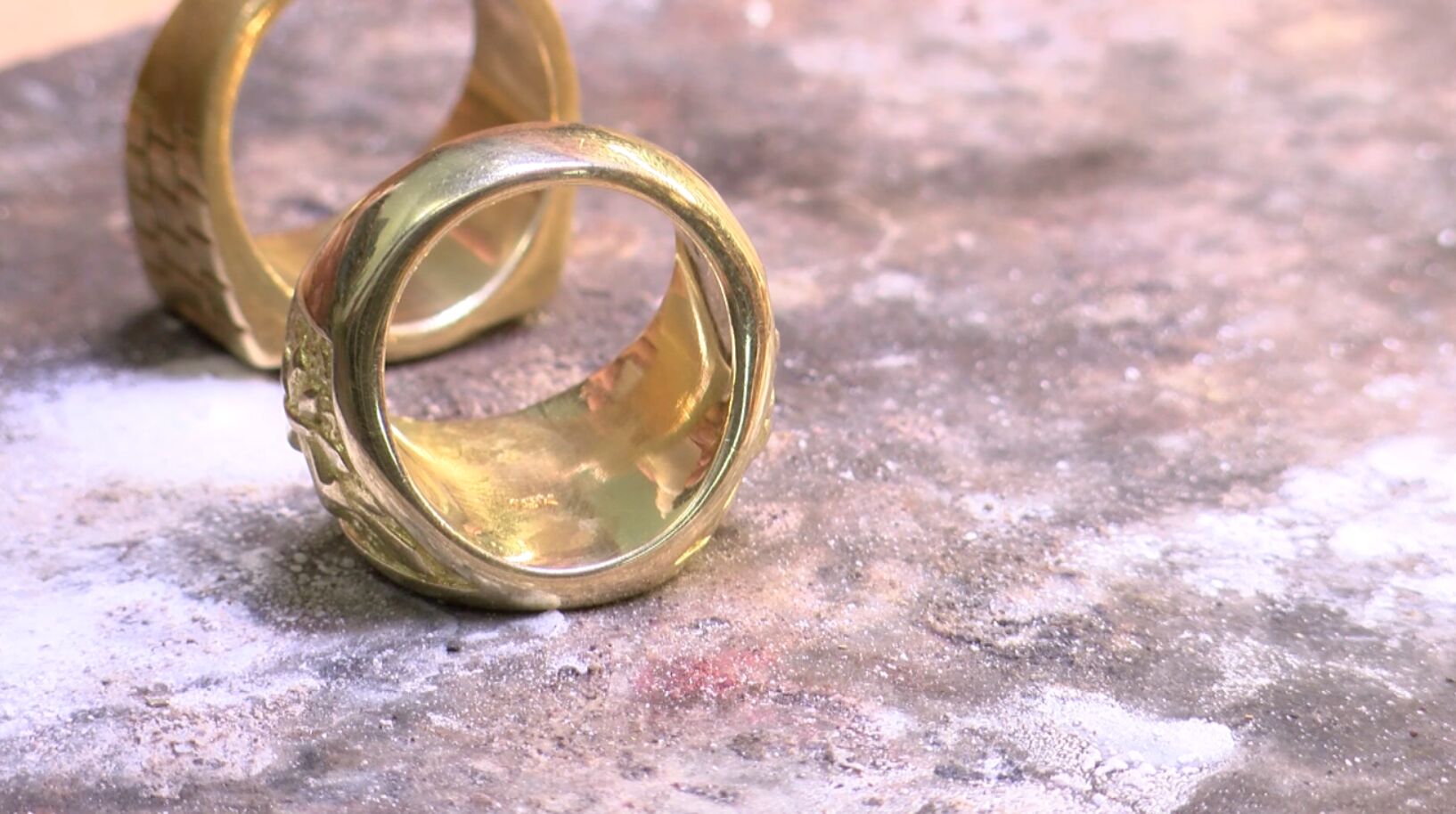 Fake gold sale rings