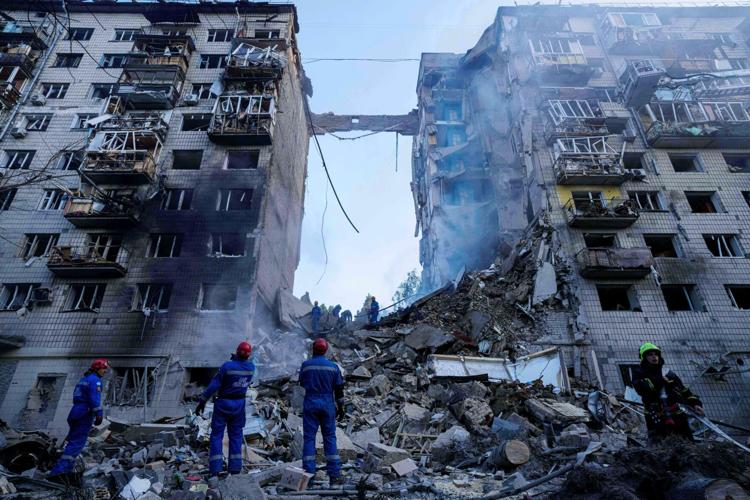 13 killed in worst Russian strikes on Kyiv in almost a year