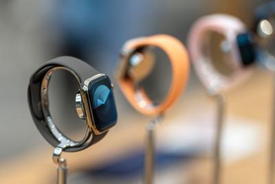 Apple is no longer selling the newest Apple Watch in America after the White House declines to overturn ban